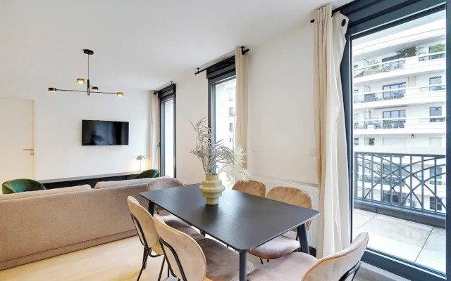 Duplex With Terrace in Levallois