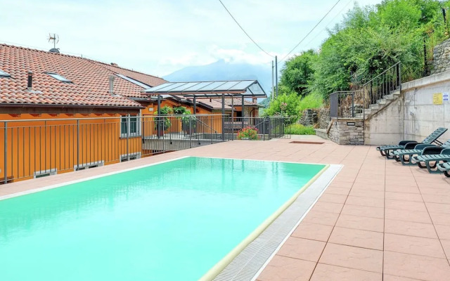 Spacious Apartment in Vercana with Hot Tub