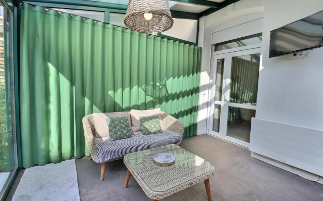 Garden Hotel