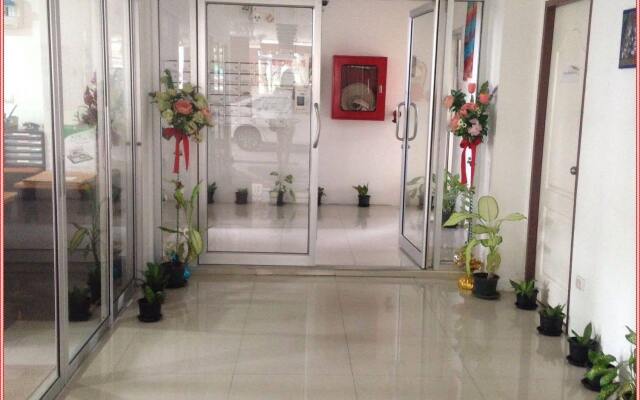 M Plus 2 Apartments