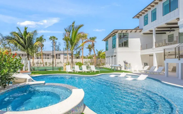 Coastal Canopy in Sarasota