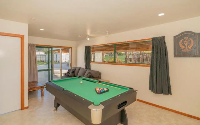 Sensational on Centennial - Whitianga Holiday Home