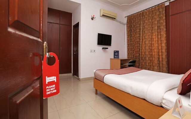 OYO 9962 Mascot Residency