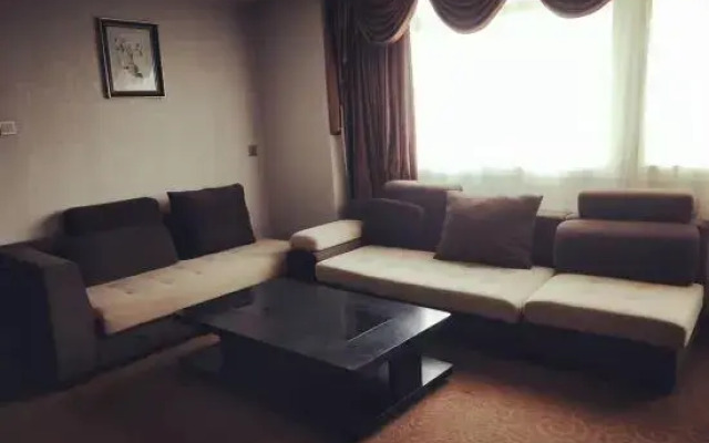 Zhengzhou Grete Hotel (Zhongzhou Avenue CBD Convention and Exhibition Center)