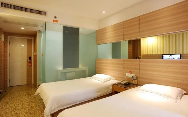 Yunqi Hotel