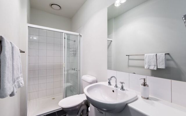 AERIN, 2BDR Melbourne Apartment