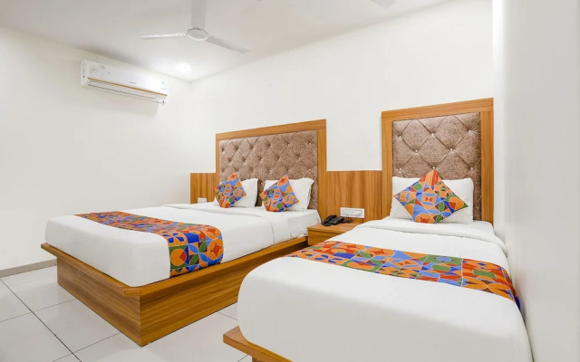 Fabhotel Silver Inn