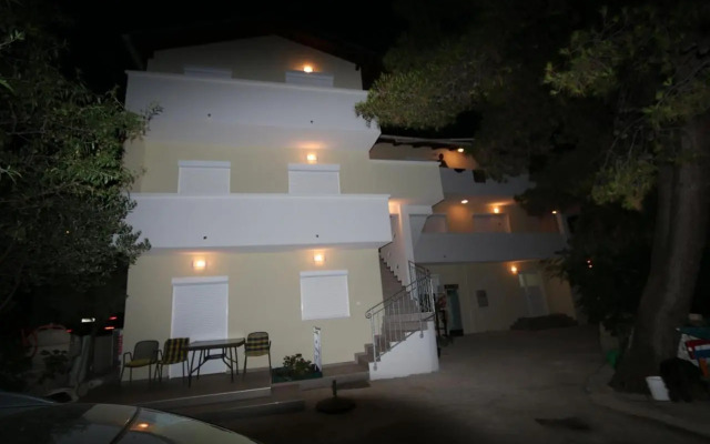 Novalja Inn 2