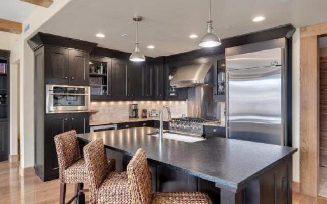 Edgemont 2602 - Luxury Ski-in Ski-out Condo