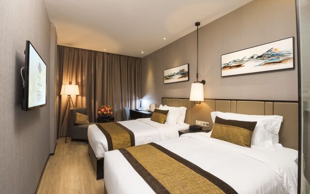 Phoenix Valley Holiday Hotel