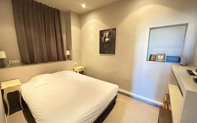 7 Art Hotel Cannes