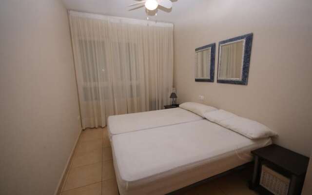 Puerto Romano Las Marinas