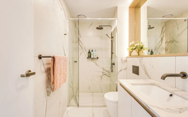 StayAU Cozy & Stylish 2BR in Box Hill