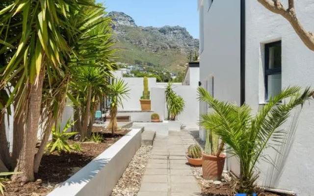 Neighbourgood 1st Crescent