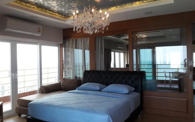 Blue Ocean Suite