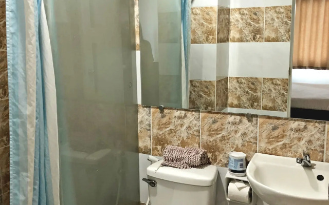Ninong's Hotel