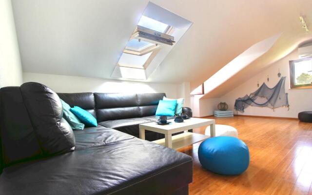 Beachfront Apartment. 2xAC & BIKES