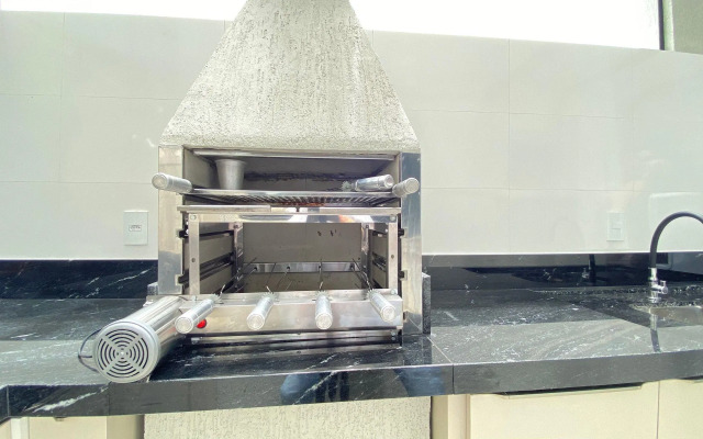 Aconchegante apartamento térreo na Praia de Mariscal