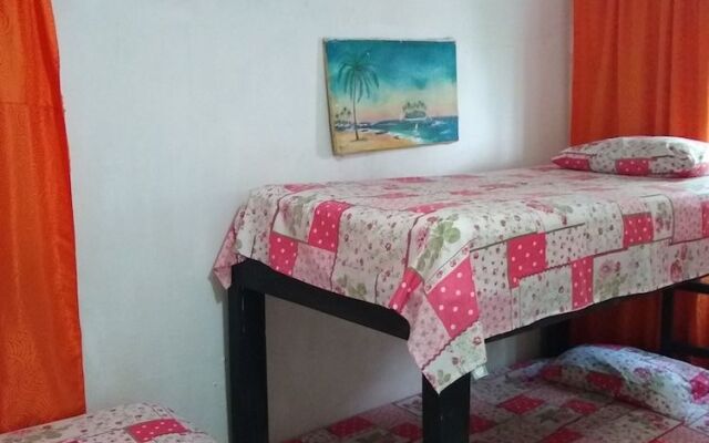 Room in Guest Room - Green Sea Inn San Luis Harmony Hall Hill