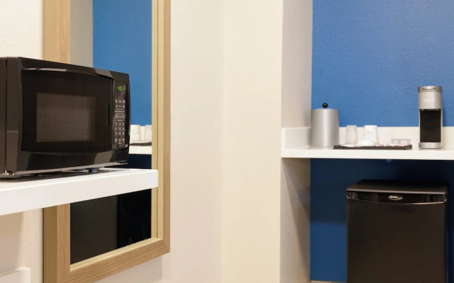 Holiday Inn Express & Suites Stevensville Benton Harbor by IHG