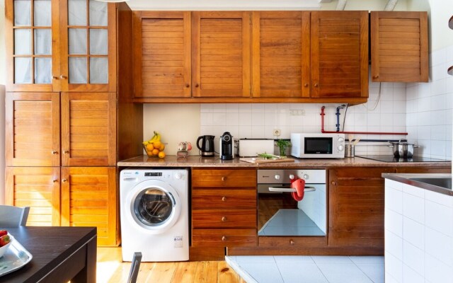 ALTIDO Classic 2BR Apt in Baixa w/balcony in Baixa, close by Rossio subway