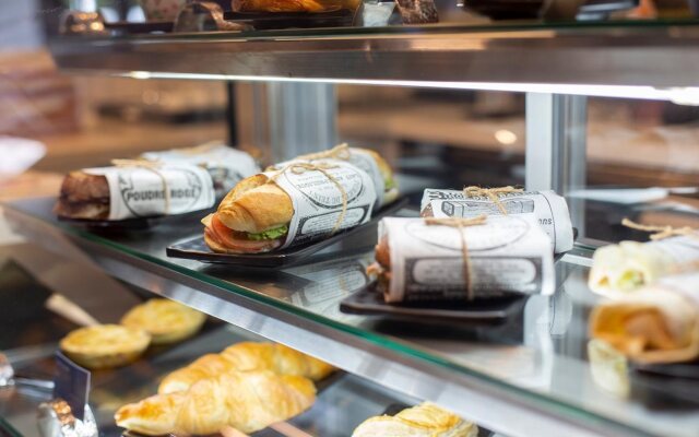 Metropolis Suites Bangkok, Tapestry Collection by Hilton