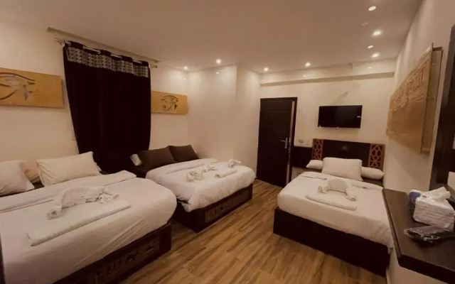 Sahara Pyramids Inn