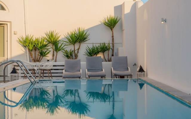 Beautiful 4-bed Cave House Near Fira, Private Pool