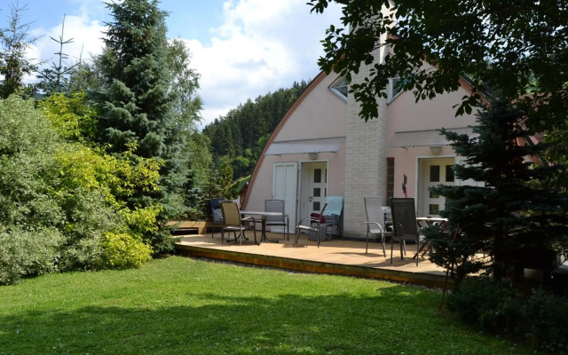 Apartments Holiday Pec