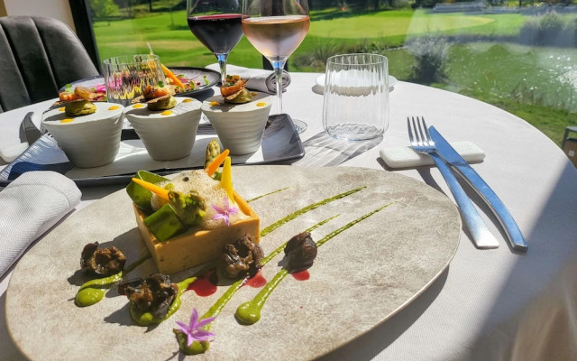 Domaine Ribiera, Hotel 5 Etoiles, SPA & Golf - Forcalquier