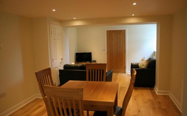 Highlands Apartment 5