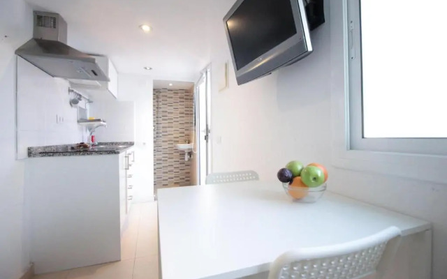 Fridays Flats Bright & Breezy