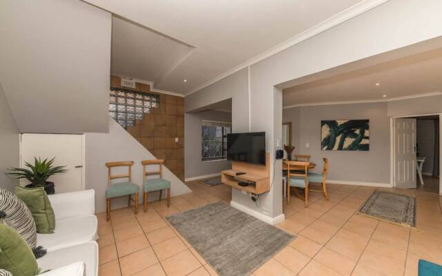 Spaciaous 2 Bedroom Bokaap Apartment