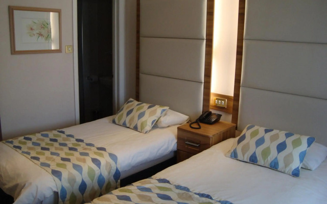 Royal Eagle Hotel