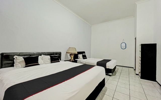 Capital O 1362 Ciliwung Guest House Syariah