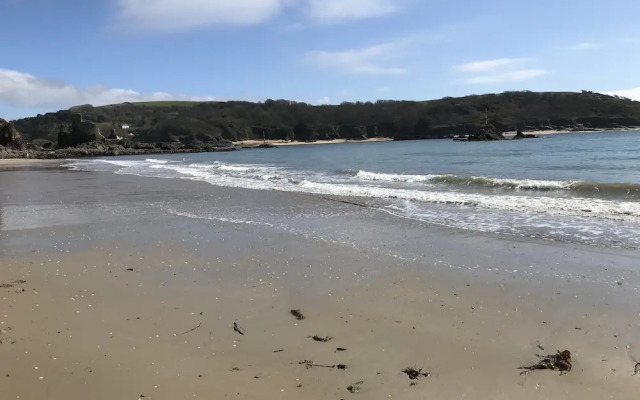 2BR North Sands Apt - Dog Friendly & Free Parking
