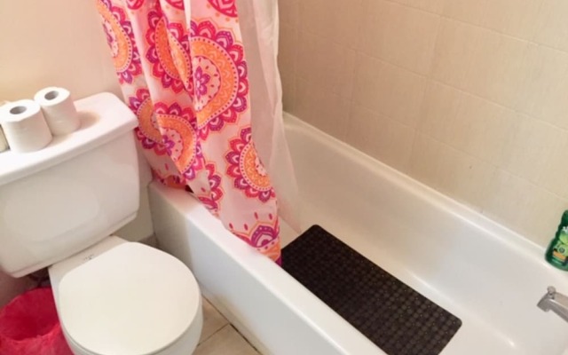 Hutchison - Studio Downtown