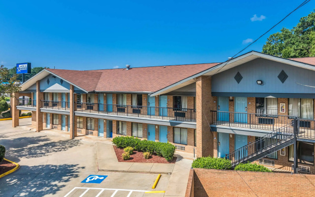 Americas Best Value Inn Stockbridge