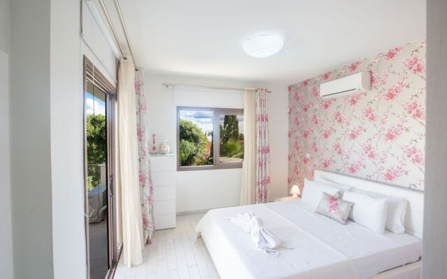 Protaras Holiday Villa De1