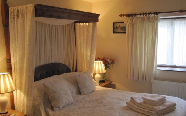 Guiting Guest House