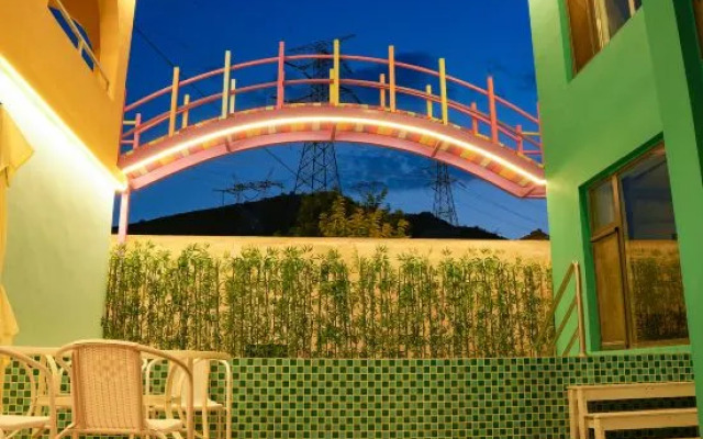 Tongban Parent-Child B&B (Yanqing Badaling Town)