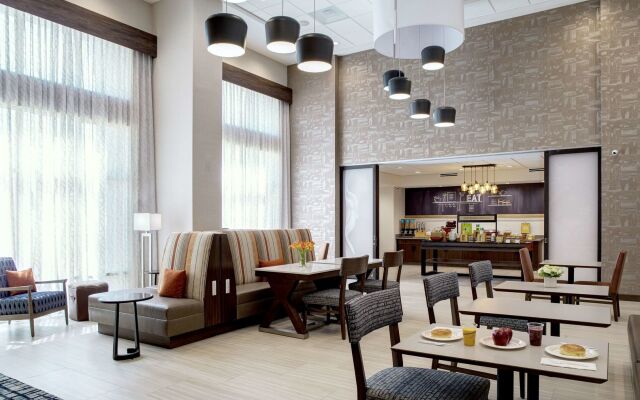 Hampton Inn & Suites Indio