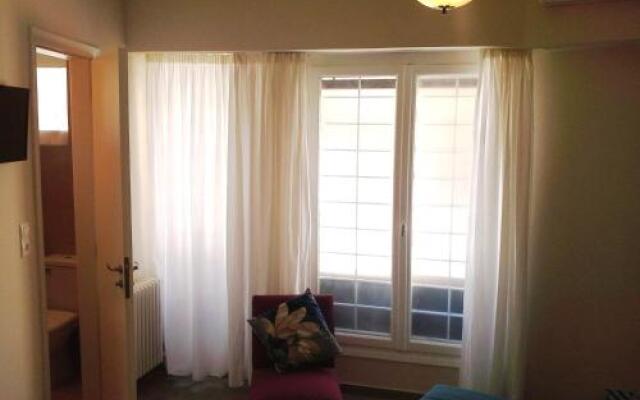 Acropolis Boutique Studio, Koukaki
