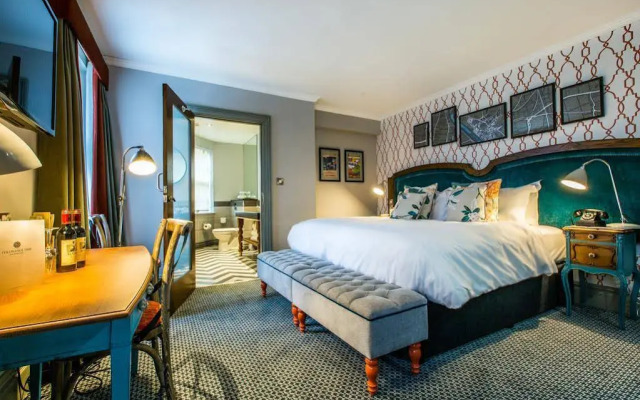 Orange Tree Hotel