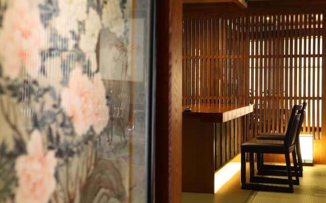 Shigakogen Milky Hot Spring Keikokunoyu