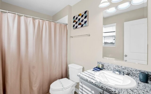 Comfy House at Compass Bay Cb102