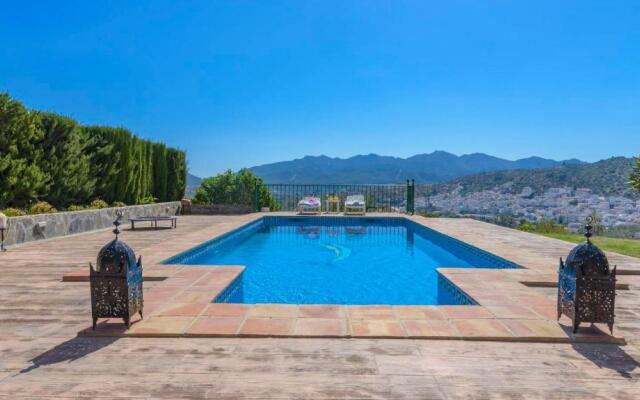 Villa Luz de Luna Guaro by Ruralidays