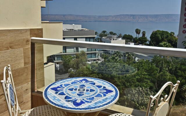 Luxury Suite by Sea of Galilee