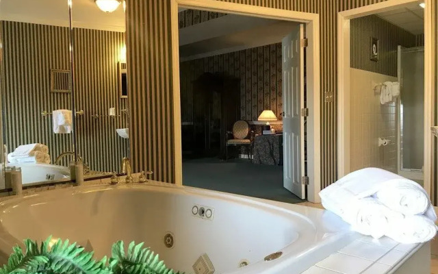 Waynebrook Inn, Est 1865