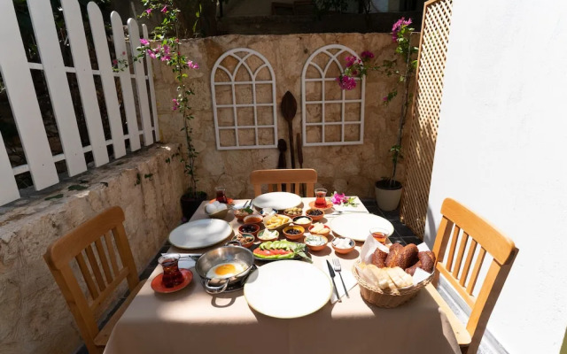 Holy Pansiyon